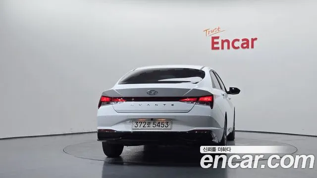 Hyundai Avante CN7 — Фото автомобиля 4