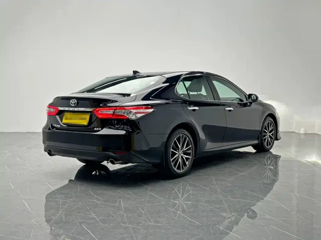 Toyota Camry — Фото автомобиля 6