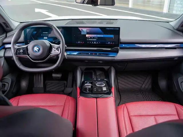 BMW i5 — Фото автомобиля 17