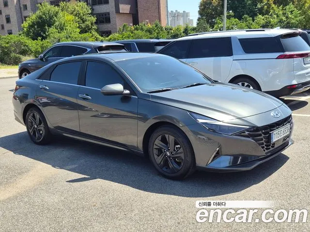 Hyundai Avante CN7 — Фото автомобиля 3