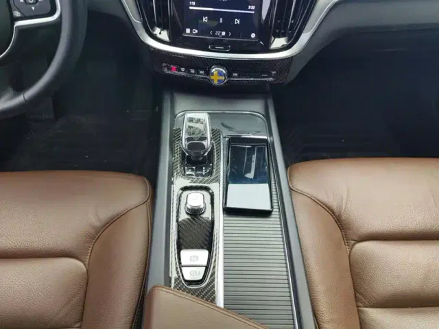 Volvo S60 — Фото автомобиля 16
