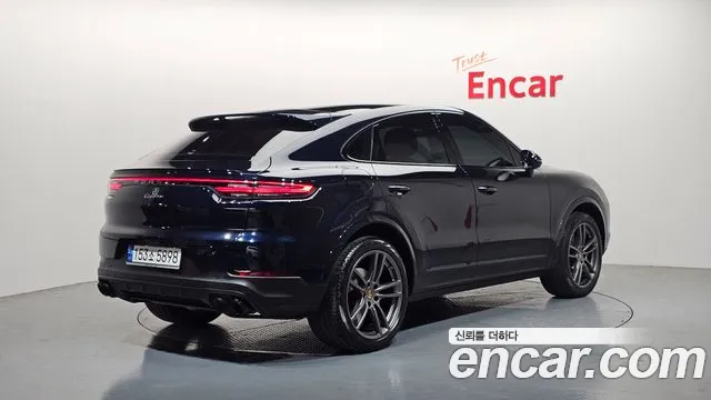 Porsche Cayenne — Фото автомобиля 2