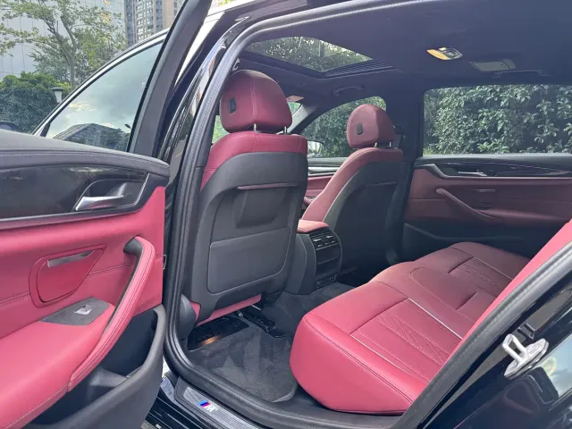 BMW 5 Series — Фото автомобиля 9
