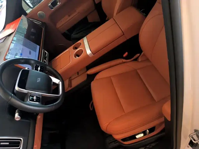 Li Auto L7 — Фото автомобиля 14