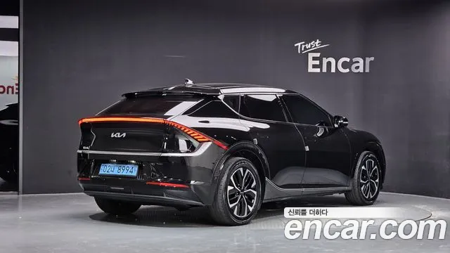 Kia EV6 — Фото автомобиля 2