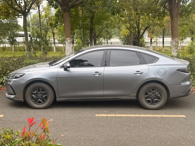 BYD Seal 05 DM-i — Фото автомобиля 6