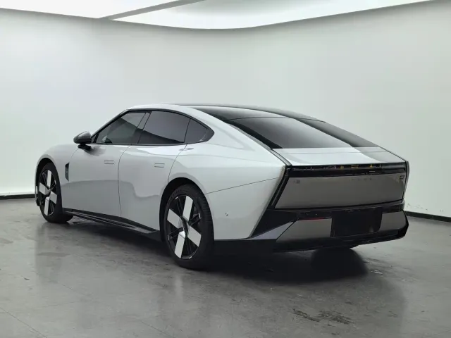 Xpeng P7 — Фото автомобиля 6
