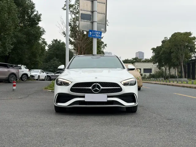 Mercedes-Benz C-Class — Фото автомобиля 2