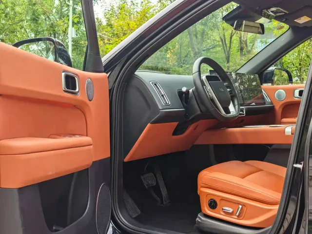 Li Auto L6 — Фото автомобиля 6