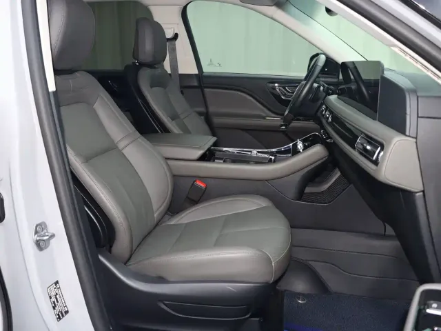 Lincoln Aviator 2024 3.0T V6 AWD Elegance 6-Seater — Фото автомобиля 16