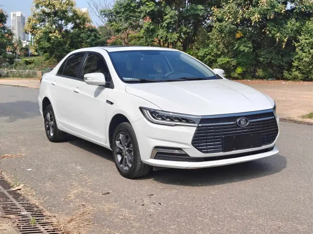 BYD Qin — Фото автомобиля 3