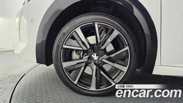 Peugeot 208 e-208 2nd Gen — Фото автомобиля 5