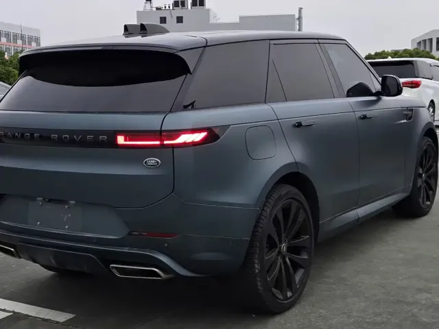 Land Rover Range Rover Sport — Фото автомобиля 6