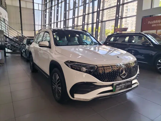 Mercedes-Benz EQB — Фото автомобиля 4