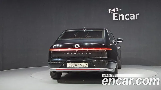 Hyundai Grandeur Grandeur (GN7) — Фото автомобиля 3