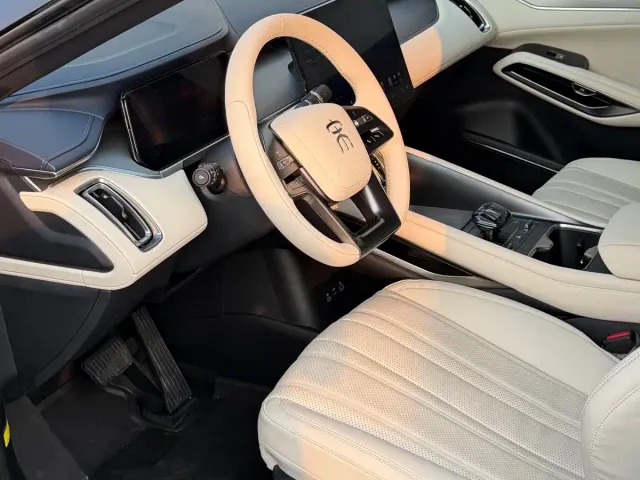 BYD Song L EV — Фото автомобиля 10