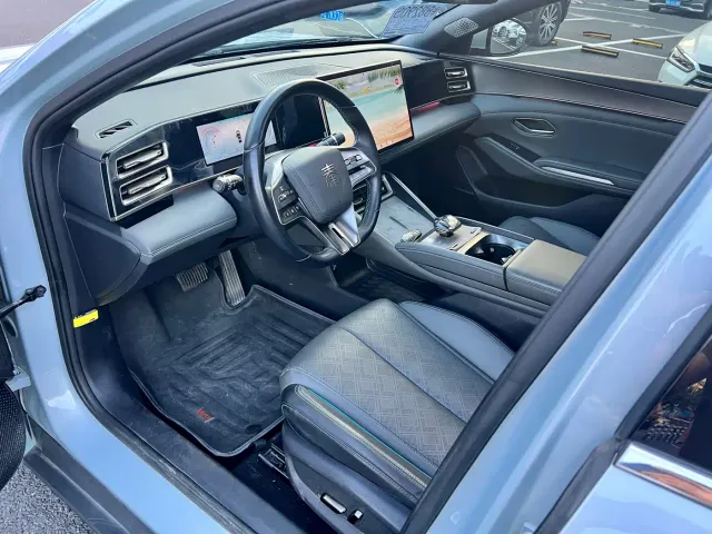 BYD Qin L — Фото автомобиля 3