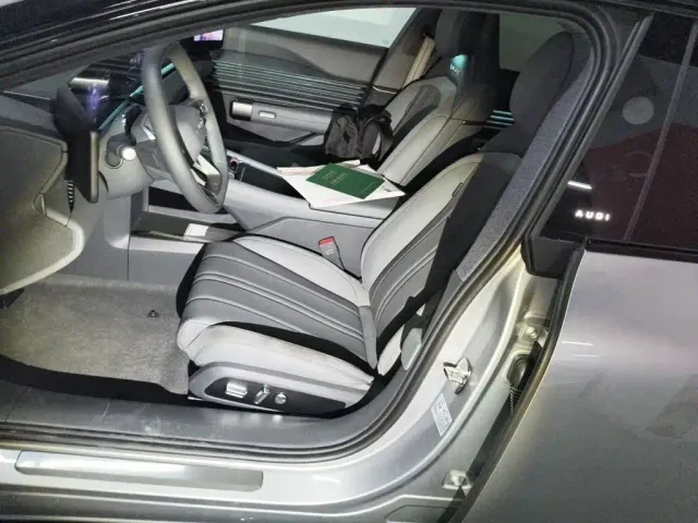 Audi E5 Sportback — Фото автомобиля 16