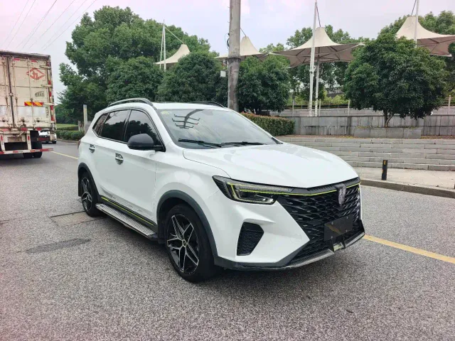 Roewe RX5 — Фото автомобиля 3