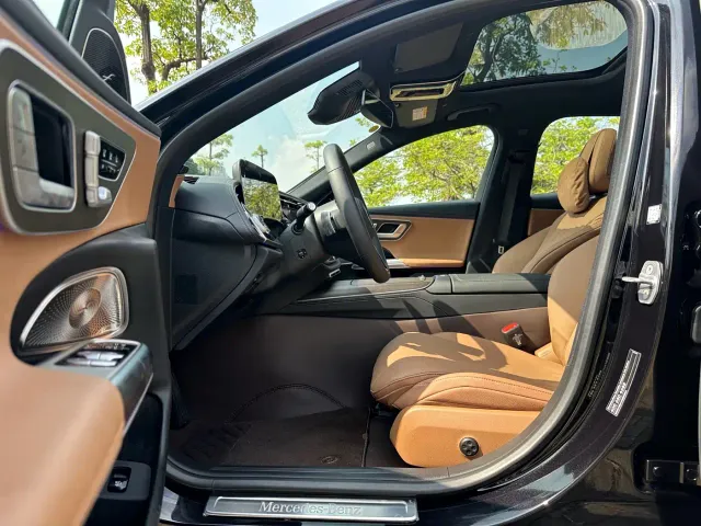 Mercedes-Benz E-Class — Фото автомобиля 7