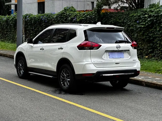 Nissan X-Trail — Фото автомобиля 7