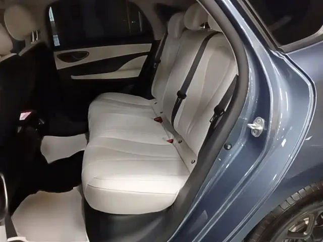 BYD Seal 05 DM-i — Фото автомобиля 16