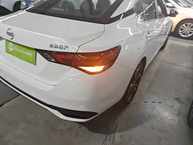 Nissan Sylphy — Фото автомобиля 7