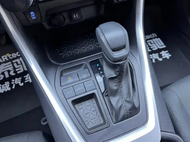 Toyota Wildlander — Фото автомобиля 24