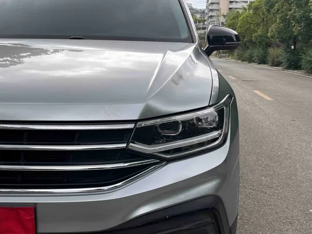 Volkswagen Tiguan L — Фото автомобиля 14