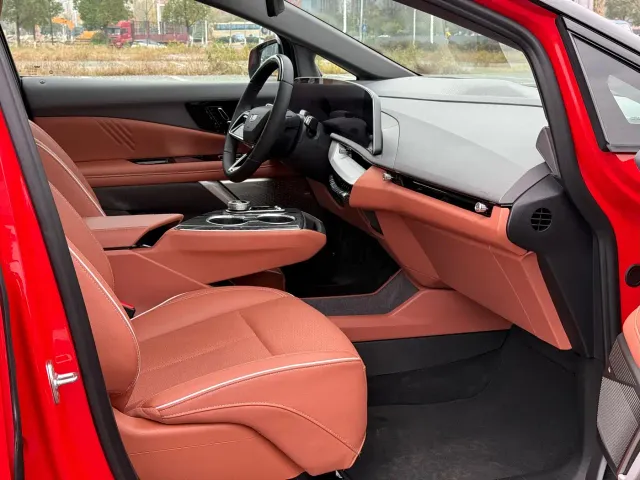 Cadillac Optiq — Фото автомобиля 10
