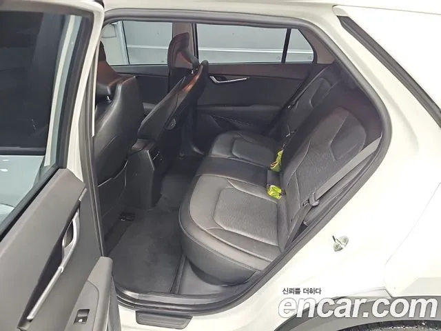 Kia Niro — Фото автомобиля 12