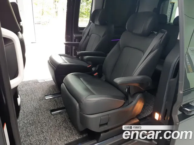 Hyundai Staria Staria 4WD Lounge 7 мест — Фото автомобиля 11