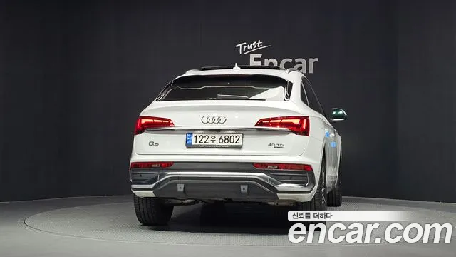 Audi Q5 40 TDI quattro Sportback Premium — Фото автомобиля 4