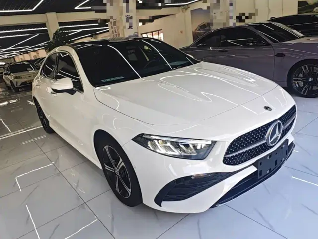 Mercedes-Benz A-Class — Фото автомобиля 3