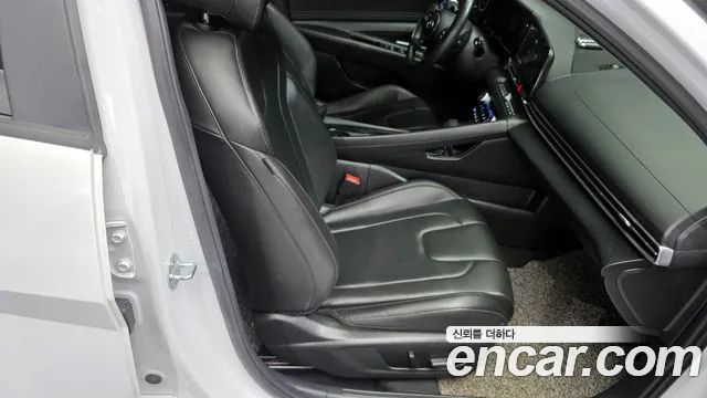 Hyundai AVANTE Avante (CN7) — Фото автомобиля 26