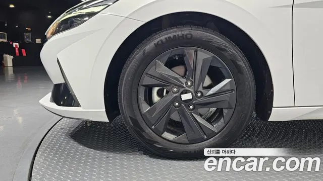 Hyundai AVANTE Avante (CN7) — Фото автомобиля 5
