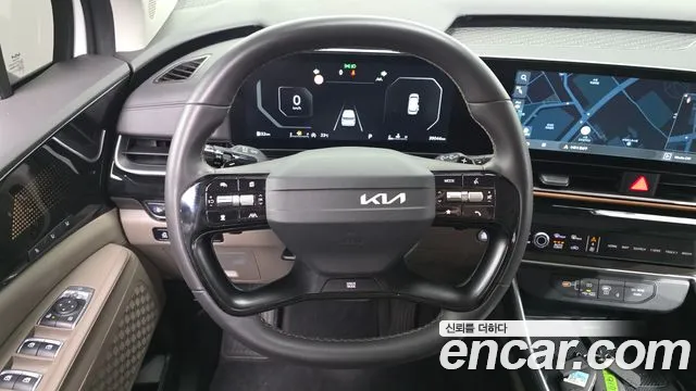 Kia Carnival Generation 4 — Фото автомобиля 20
