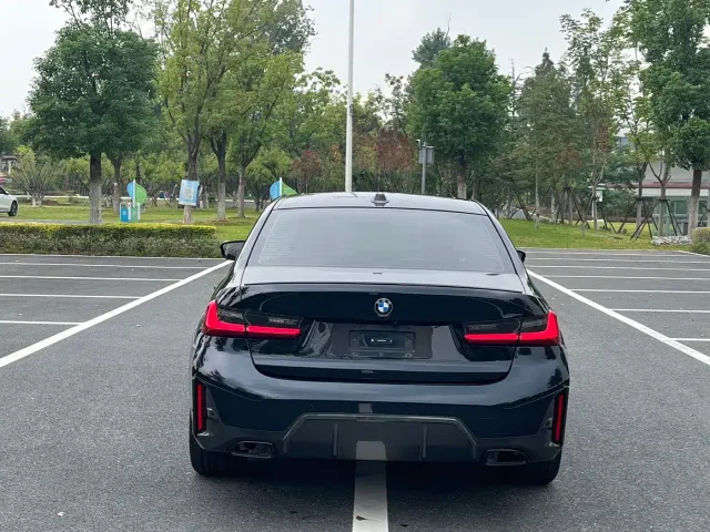 BMW 3 Series — Фото автомобиля 6