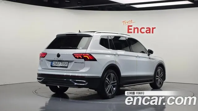 Volkswagen Tiguan — Фото автомобиля 2