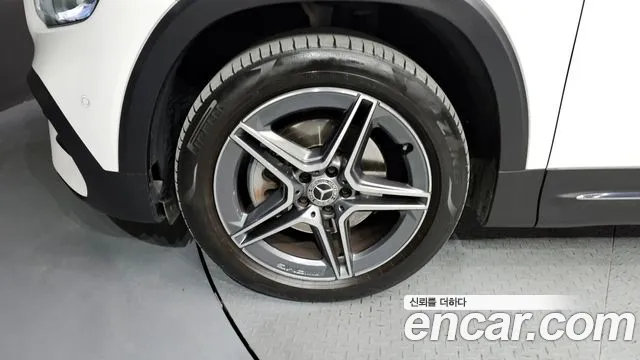 Mercedes-Benz GLB-Class — Фото автомобиля 5