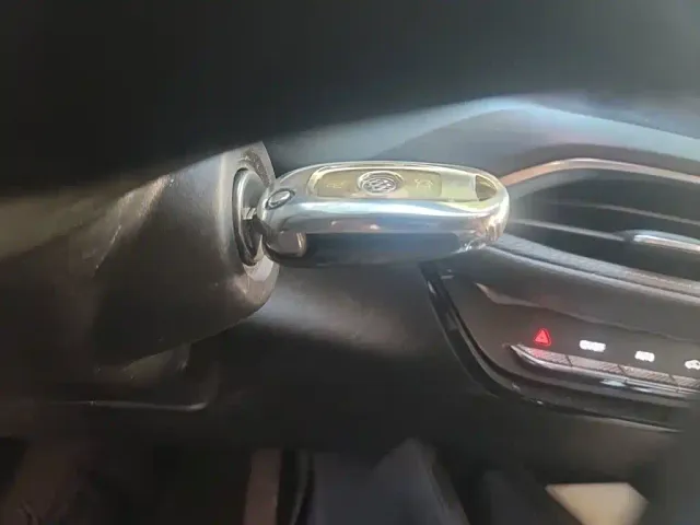 Buick Verano — Фото автомобиля 11