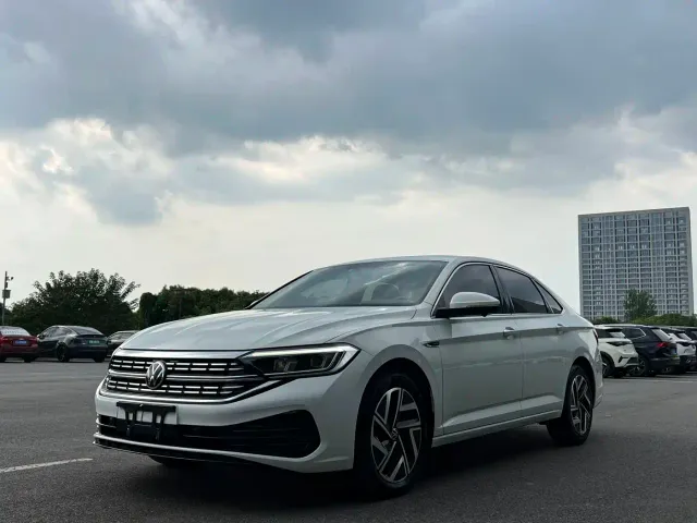 Фотография автомобиля — Volkswagen Sagitar