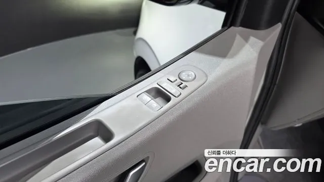 Hyundai Staria Staria 4WD Lounge 9 мест — Фото автомобиля 12