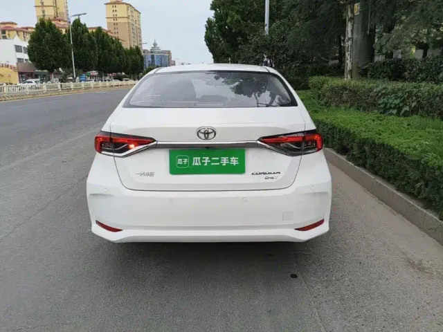 Toyota Corolla — Фото автомобиля 5