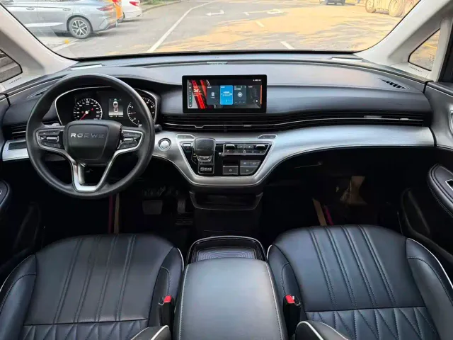 Roewe iMAX8 — Фото автомобиля 7