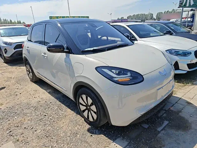 Wuling Bingo — Фото автомобиля 3