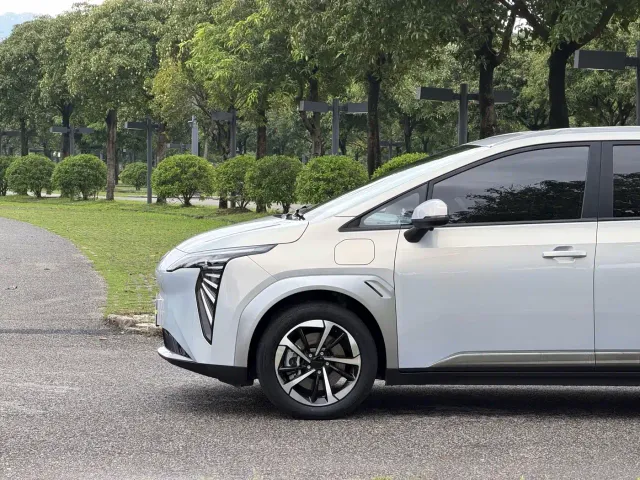 GAC Aion Y — Фото автомобиля 16