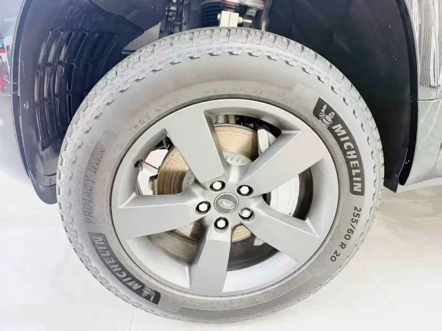Land Rover Land Rover Defender 2025 90 3.0T P400 X-Dynamic HSE — Фото автомобиля 5