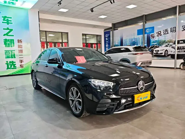 Mercedes-Benz E-Class — Фото автомобиля 3