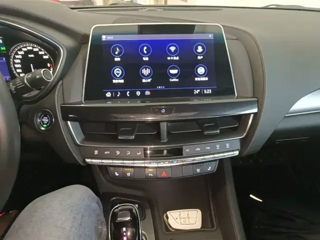 Cadillac CT5 — Фото автомобиля 12